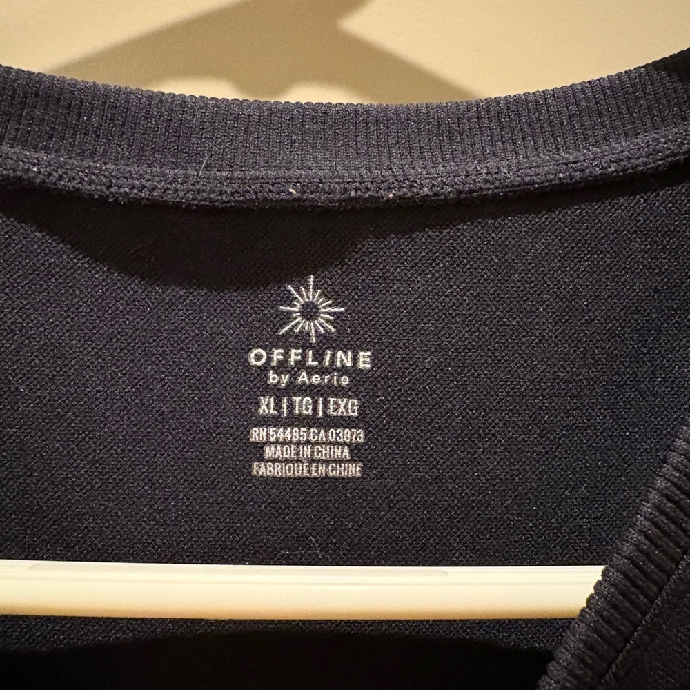 Aerie Black Seamless Cropped Top - Picture 3 of 3